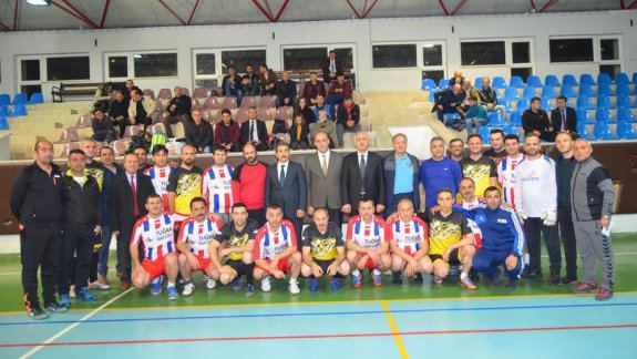 Ortahisarda Öğretmenler Arası Futsal Turnuvası Düzenlendi.