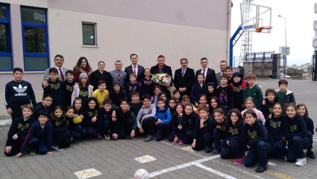 Müdürümüz Şükür Köse, Kaymakamımız Sayın  Tolga Toğan İle Birlikte Bedri Rahmi Ortaokulunu Ziyaret Etti.