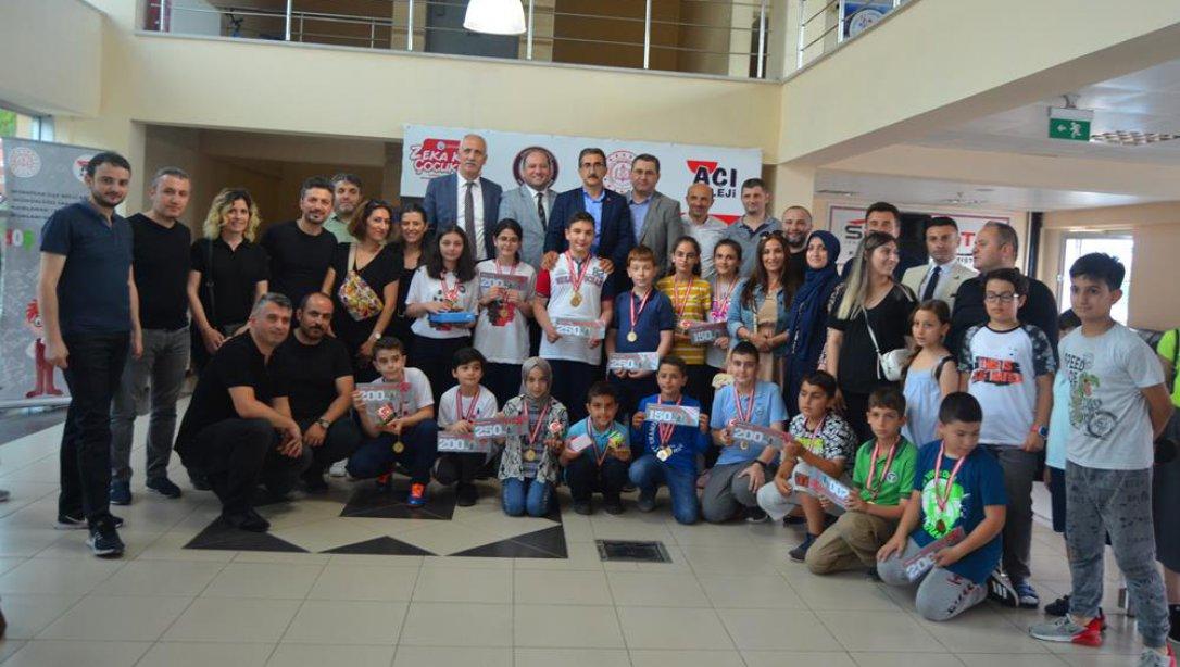 Trabzon'da Akıl ve Zeka Oyunları Olimpiyatlarında Öğrenciler Büyük Heyecan Yaşadı.