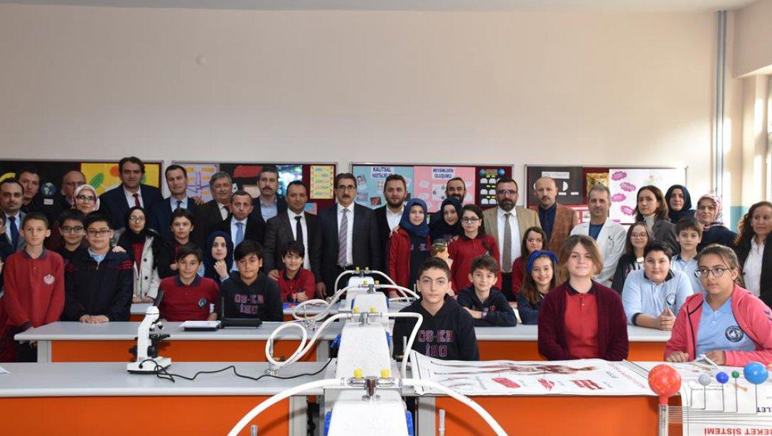 Osman Kalyoncu İmam Hatip Ortaokulu Laboratuvar ve Teknoloji Sınıfı Hizmete Girdi