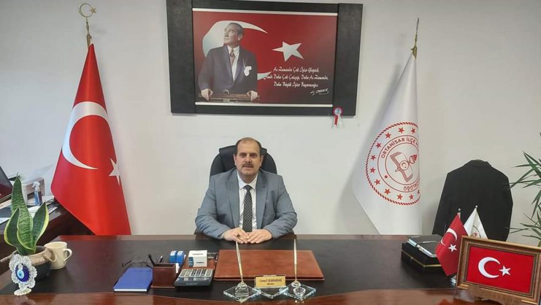 Müdür Cemil Karakaş, Trabzon'un Düşman İşgalinden Kurtuluşunun 104. Yıl Dönümü Nedeniyle Bir Mesaj Yayımladı