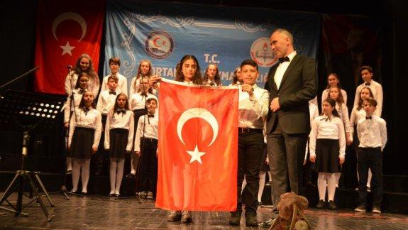 Trabzon-Uşak Çocuk Müzik Korosu Trabzonu Coşturdu.