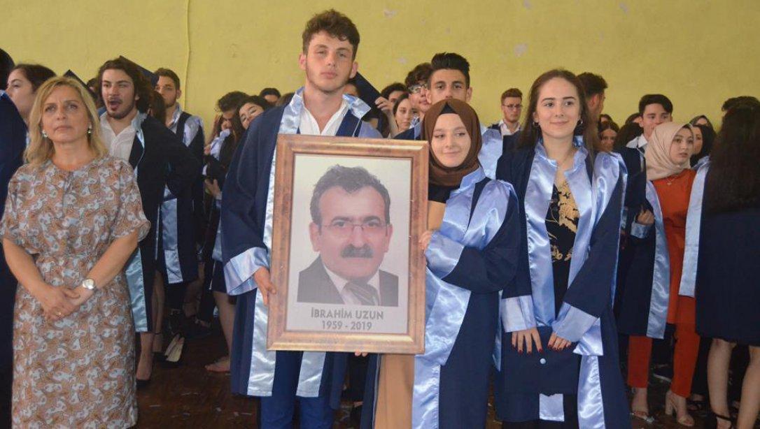 Affan Kitapçıoğlu Anadolu Lisesi 47.Dönem Mezuniyet Töreni Yapıldı.