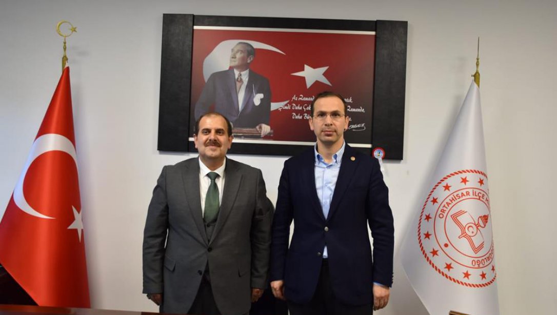 Trabzon Milletvekilimiz Sayın Av. Salih Cora'dan Müdürümüz Sayın Cemil Karakaş'a Hayırlı olsun Ziyareti